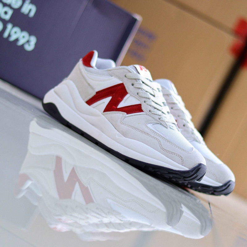 New Naennu Medicated Shoe White Red